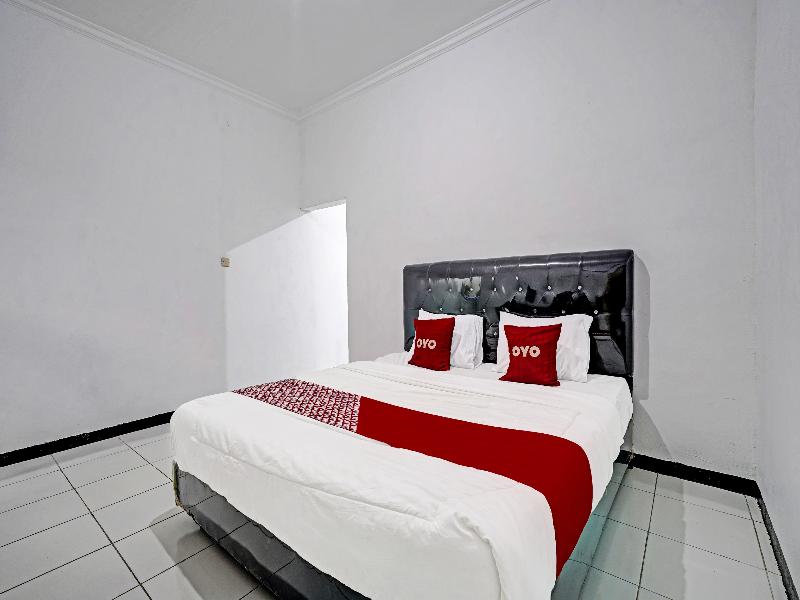 OYO 91334 Permata Papua Guest House - Oda