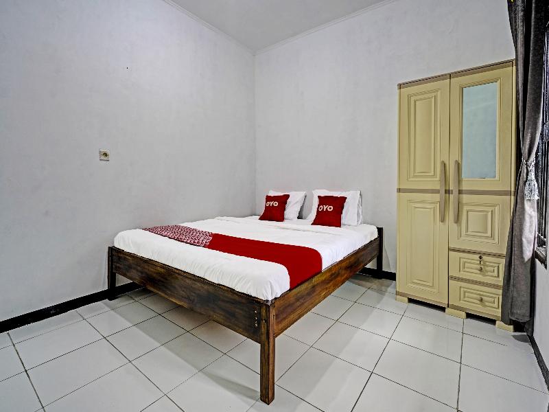 OYO 91334 Permata Papua Guest House - Oda
