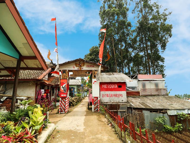 OYO90992 Eco Tourism Desa Panundaan CiwideySyariah - Genel