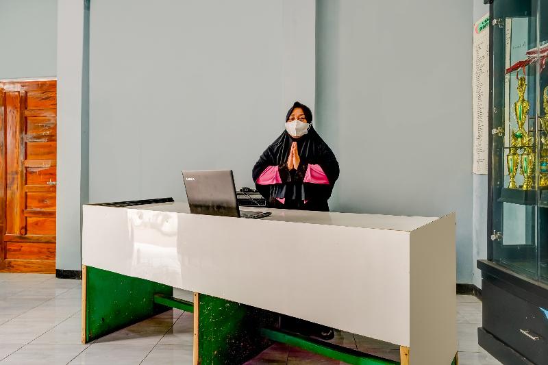 OYO 90997 Eco DesaCibodasBabakanGentong2Syariah - Lobi