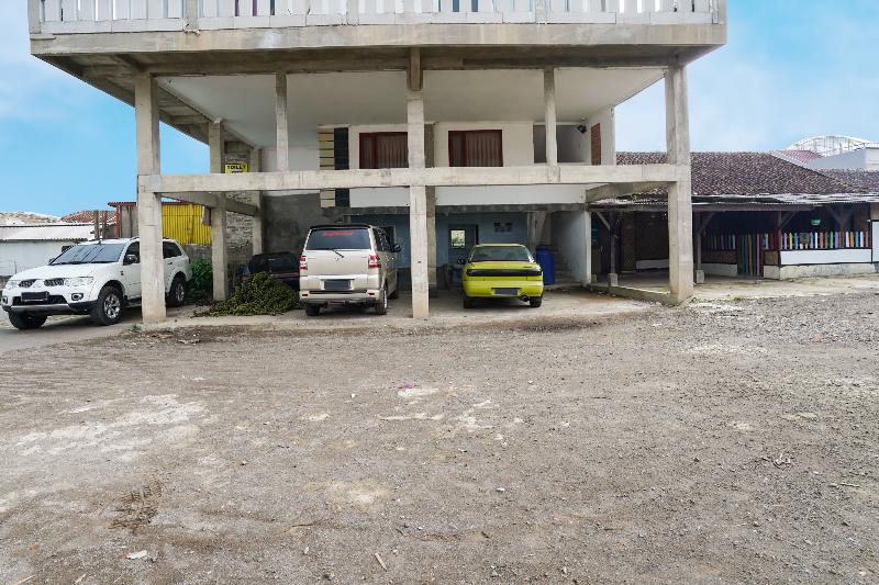 OYO 91008 TourismDesaCibodasBabakanGentong1Syariah - Lobi