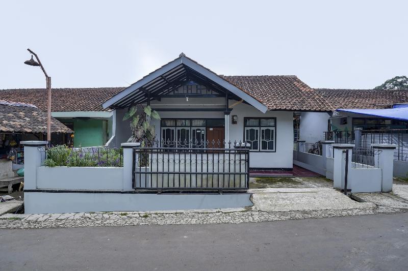 OYO 91011 Eco Tourism Desa Cibodas Areng 1 Syariah - Genel