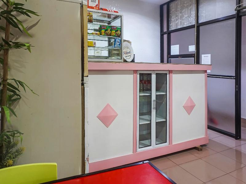 OYO 90965 Homestay Madu Makassar - Lobi