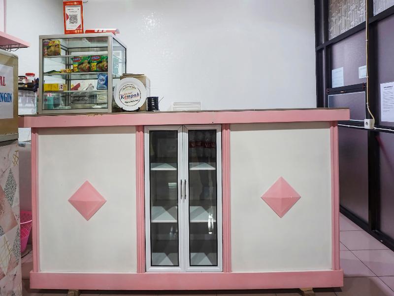OYO 90965 Homestay Madu Makassar - Lobi