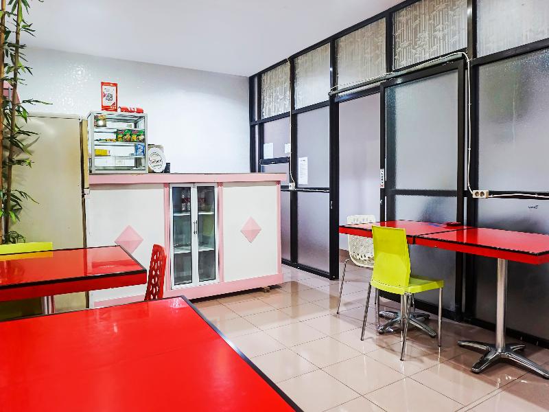 OYO 90965 Homestay Madu Makassar - Lobi