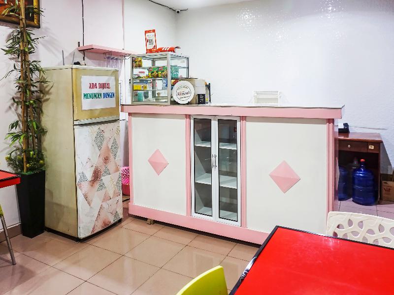 OYO 90965 Homestay Madu Makassar - Lobi