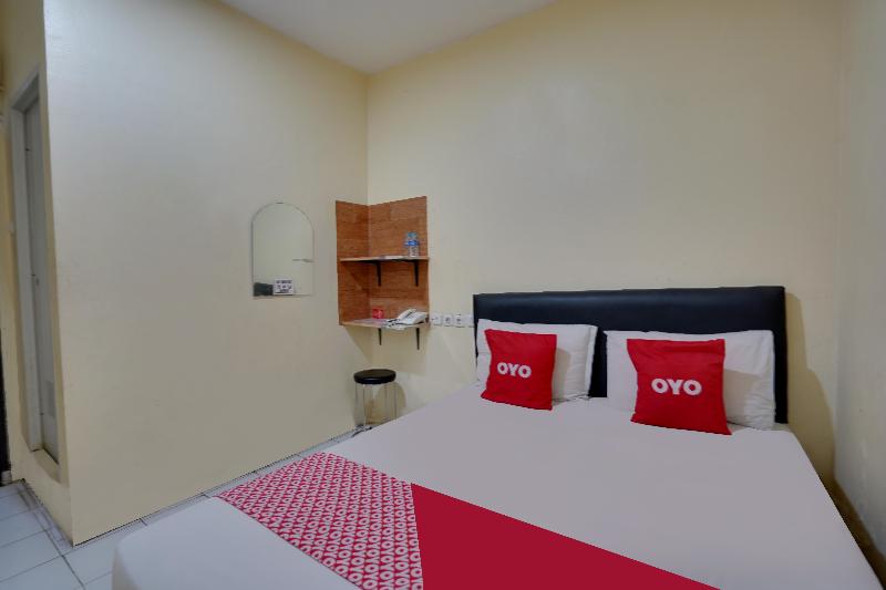 OYO 91035 De Ritz Residence - Oda