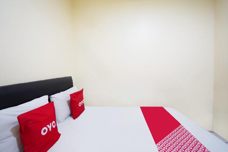 OYO 91035 De Ritz Residence - Oda
