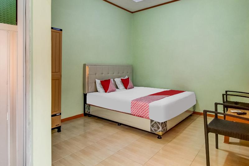 OYO 91216 Siliwangi Guest House Syariah Cirebon - Oda