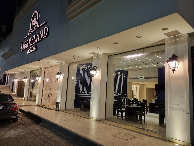 New MerryLand Hotel - Genel