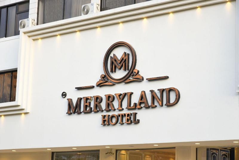 New MerryLand Hotel - Genel