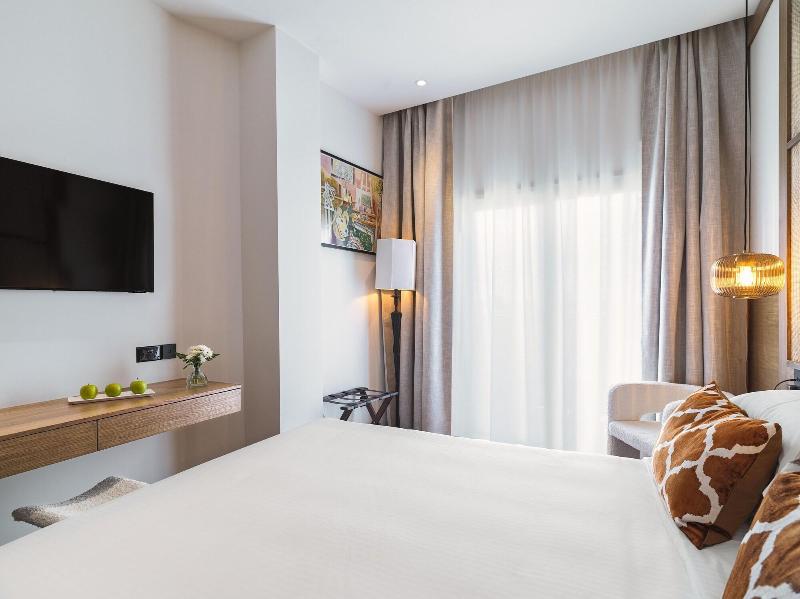 Leonardo Boutique Hotel Larnaca - Oda
