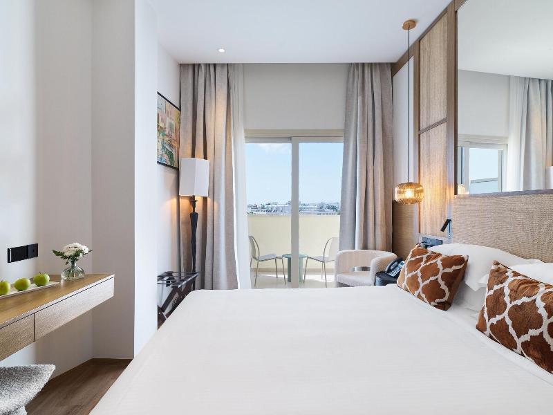 Leonardo Boutique Hotel Larnaca - Oda