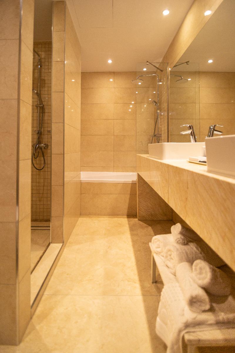 Leonardo Boutique Hotel Larnaca - Oda