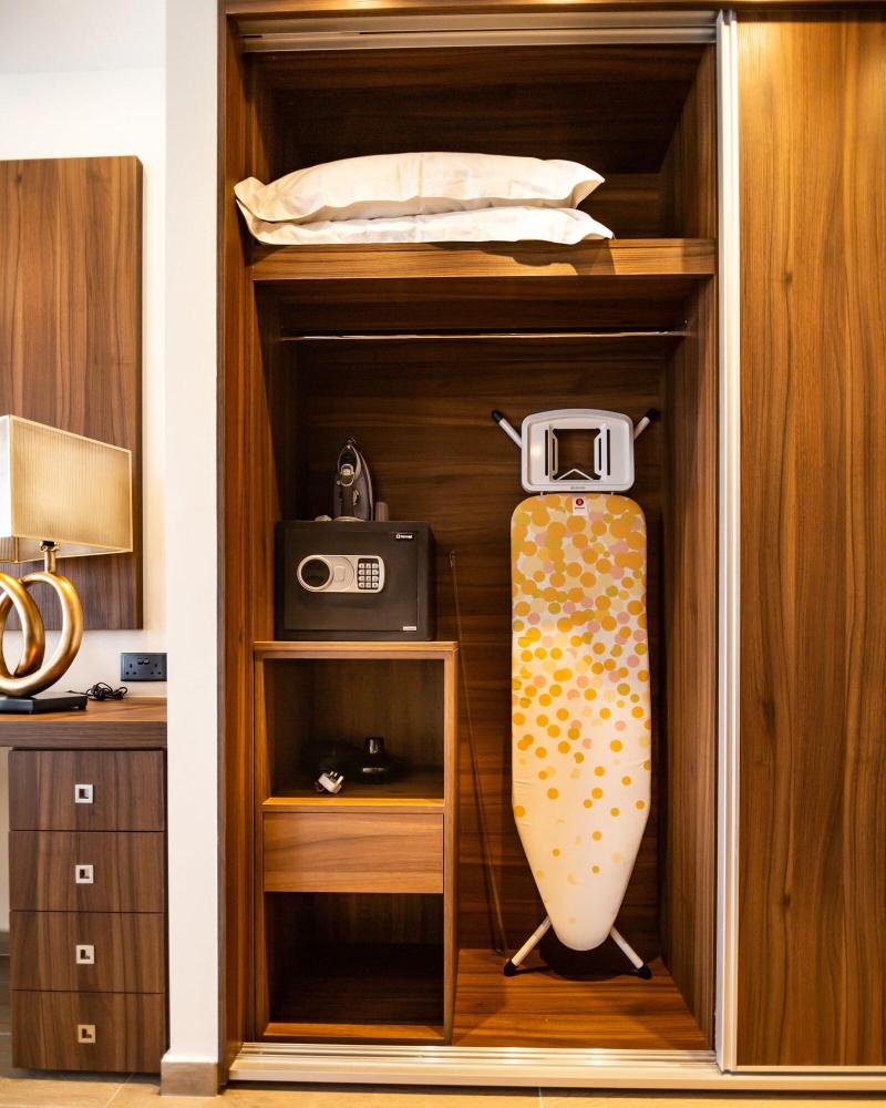 Leonardo Boutique Hotel Larnaca - Oda