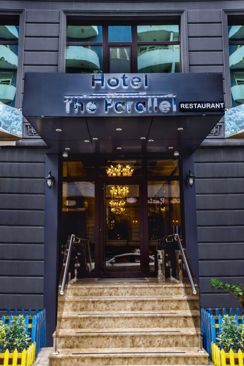 Parallel Hotel - Lobi