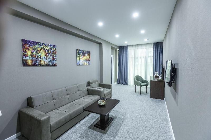 Parallel Hotel - Oda