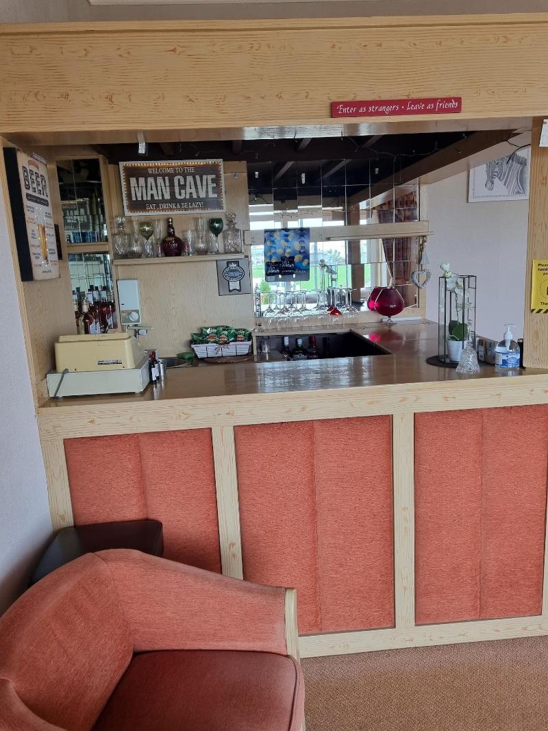 The Sands Hotel - Bar