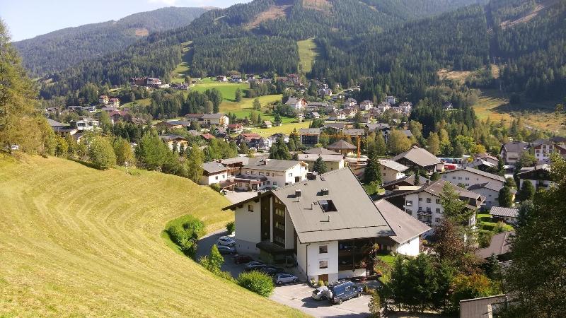 Alpenlandhof - Genel