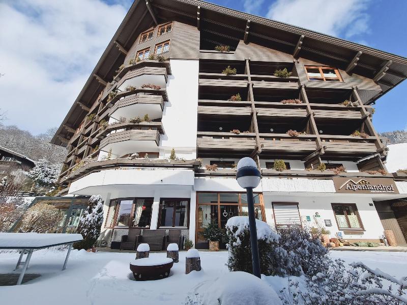 Alpenlandhof - Genel