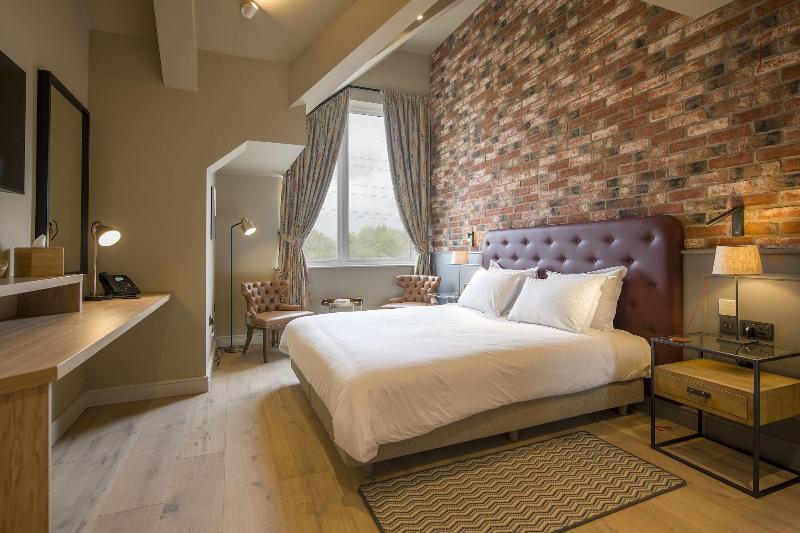 Sandburn Hall Hotel - Oda
