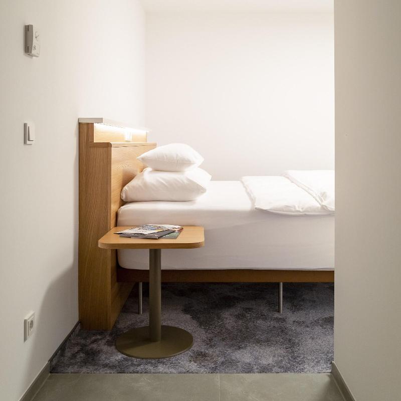 FIRMAMENT Hotel - Oda