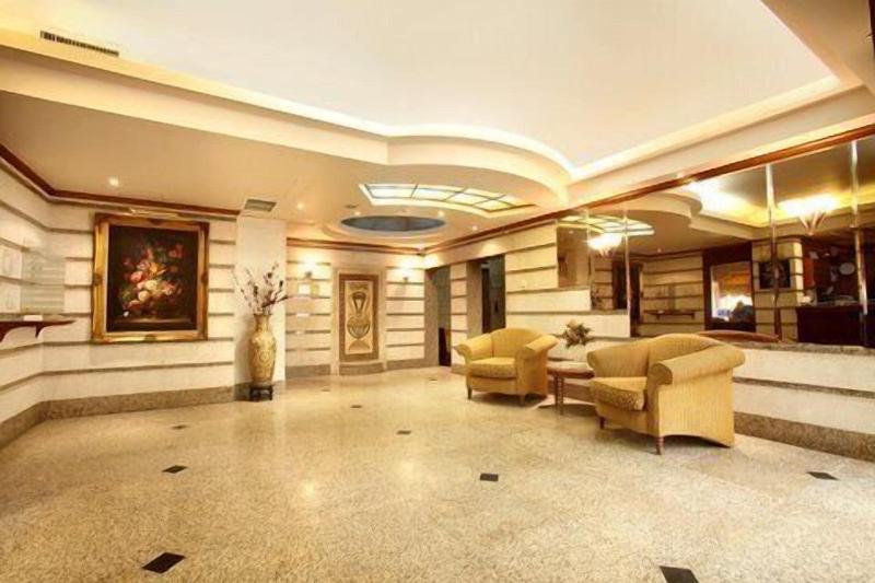 Capri Hotel Suites - Lobi
