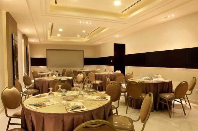 Capri Hotel Suites - Toplantı
