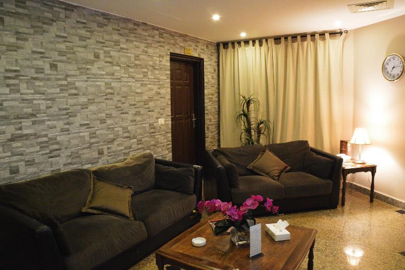 Capri Hotel Suites - Oda