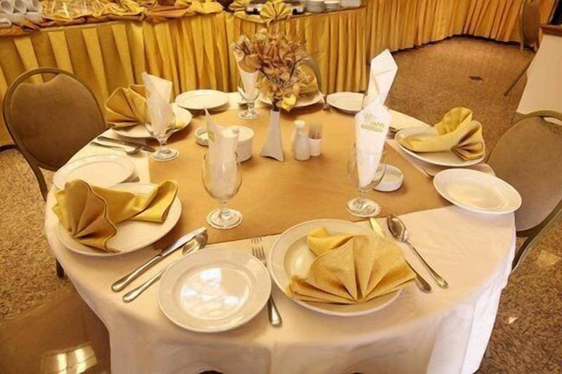 Capri Hotel Suites - Restoran