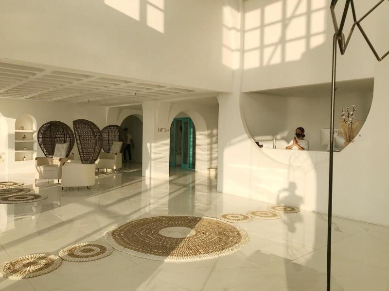 Loccal Collection Hotel - Lobi