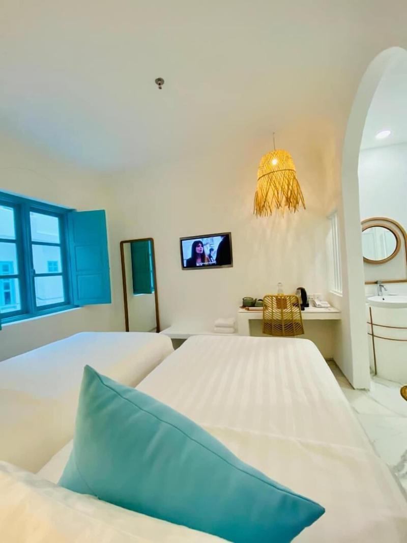 Loccal Collection Hotel - Oda