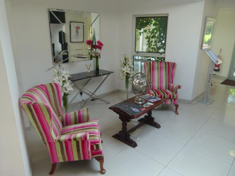 Beachcombers Hotel - Genel