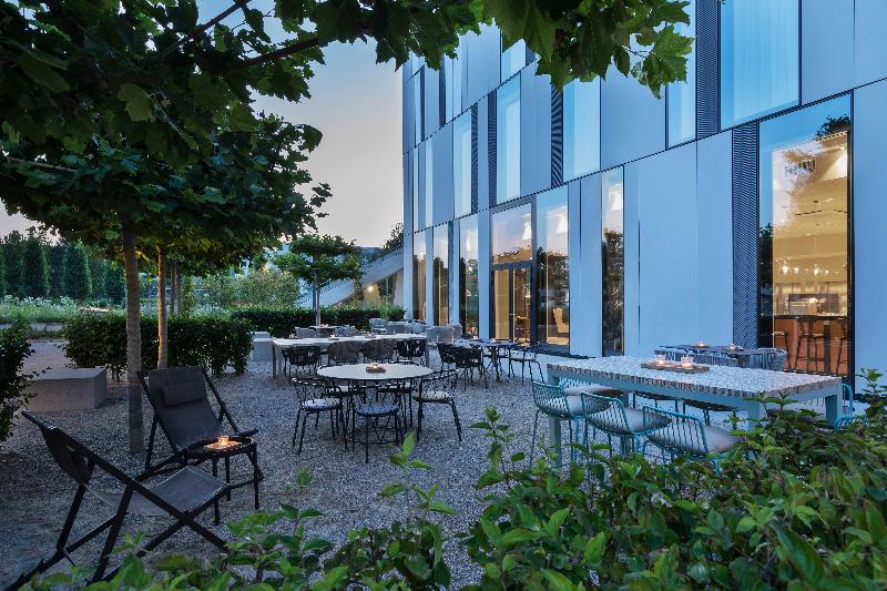 Stellaris Apartment Hotel - Teras