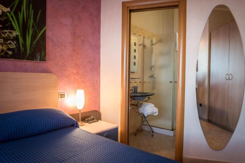 Hotel Mirage - Oda