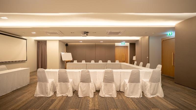 The Rise Suites Hotel Chiang Mai Sha Extra Plus - Toplantı