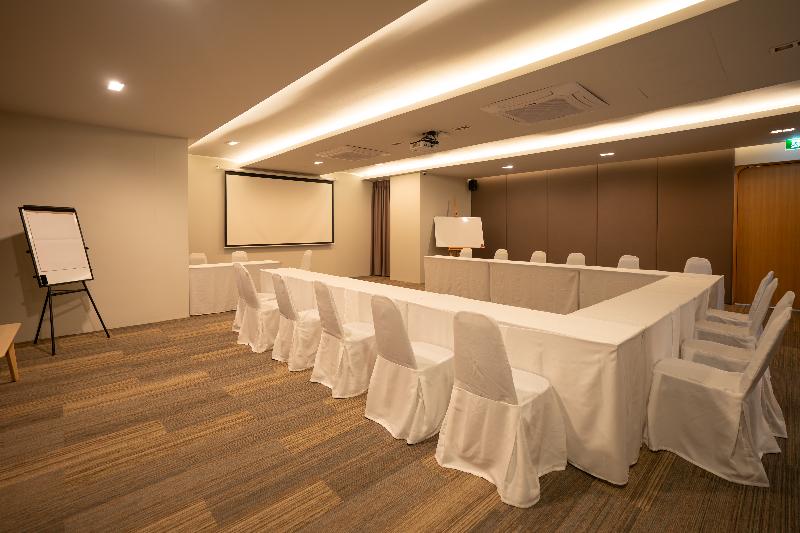 The Rise Suites Hotel Chiang Mai Sha Extra Plus - Toplantı