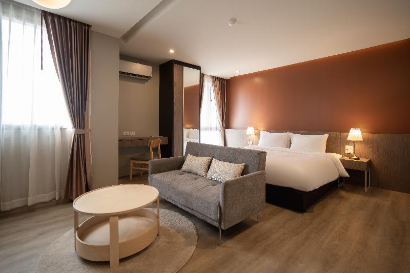 The Rise Suites Hotel Chiang Mai Sha Extra Plus - Oda