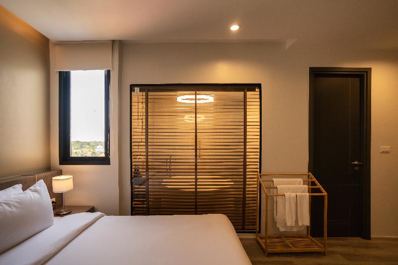 The Rise Suites Hotel Chiang Mai Sha Extra Plus - Oda