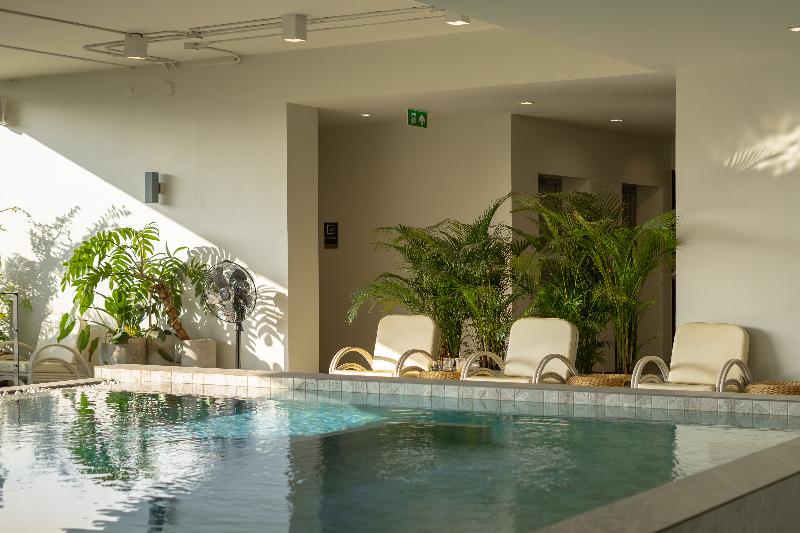 The Rise Suites Hotel Chiang Mai Sha Extra Plus - Havuz