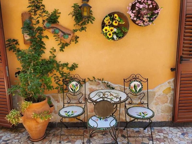 B B Villa Liliya - Restoran