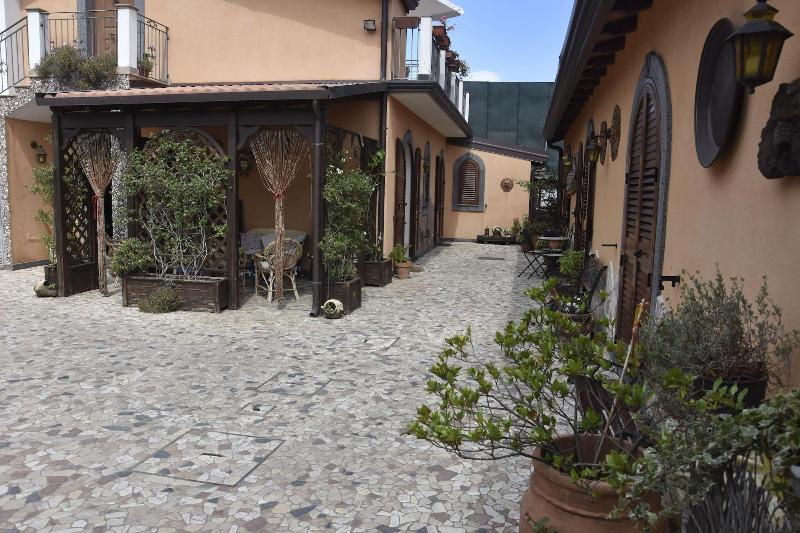 B B Villa Liliya - Teras