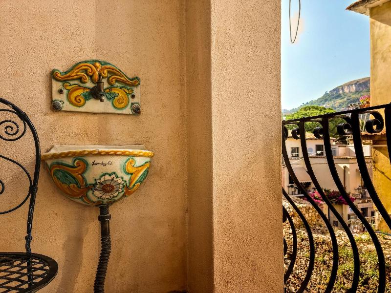 B&B Joan's Heritage - Oda