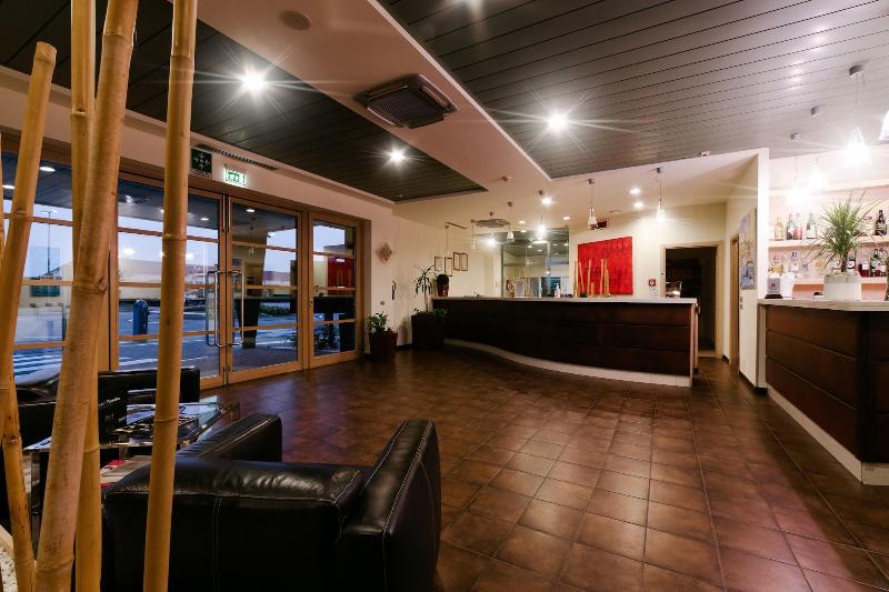 Motel Piranha - Lobi