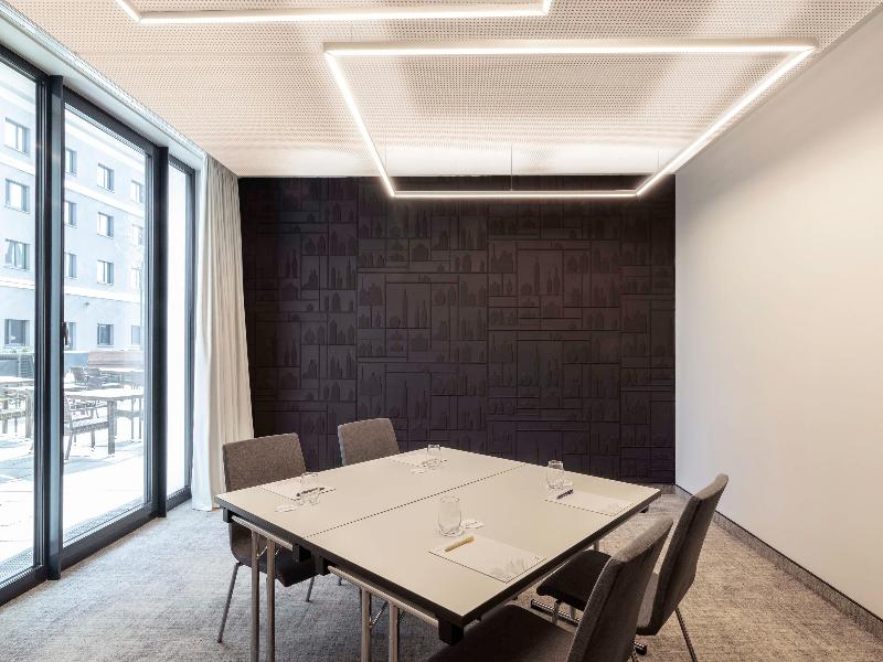 Novotel Düsseldorf Havaalanı - Toplantı