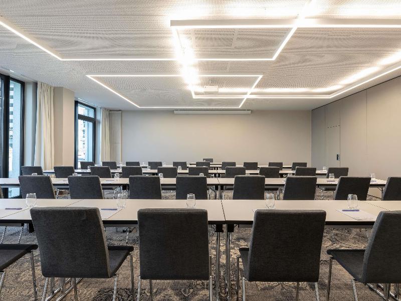 Novotel Düsseldorf Havaalanı - Toplantı