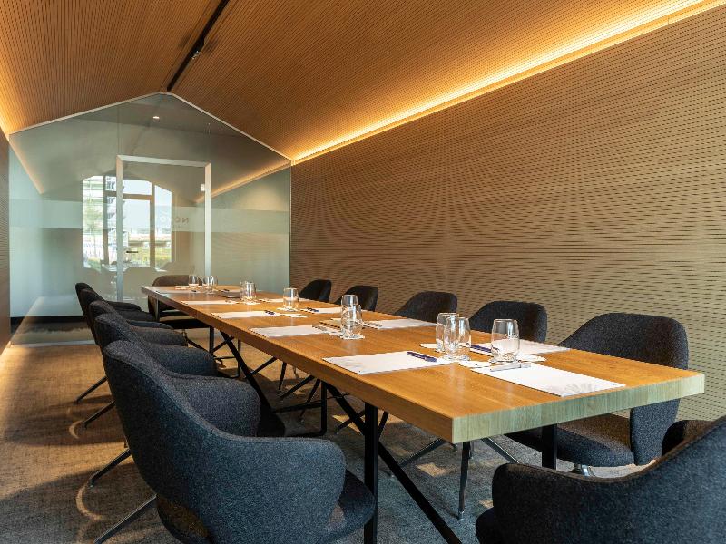 Novotel Düsseldorf Havaalanı - Toplantı