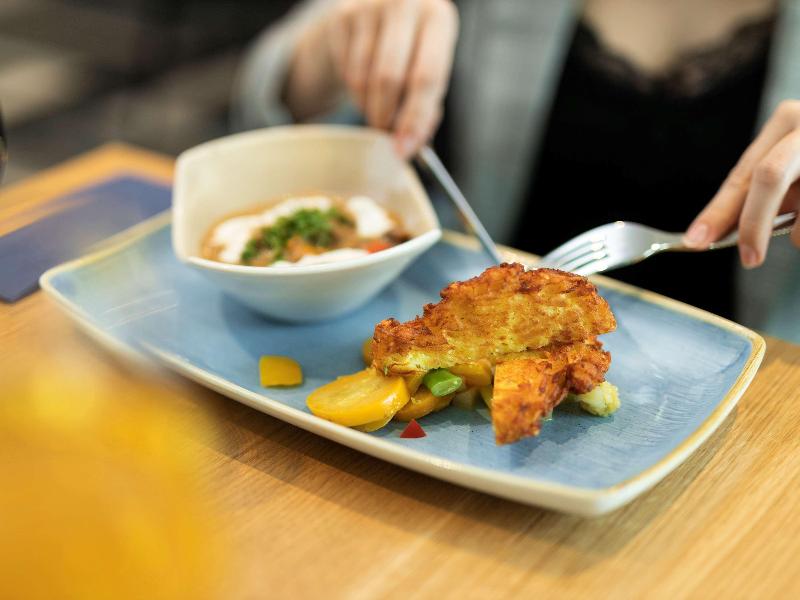 Novotel Düsseldorf Havaalanı - Restoran