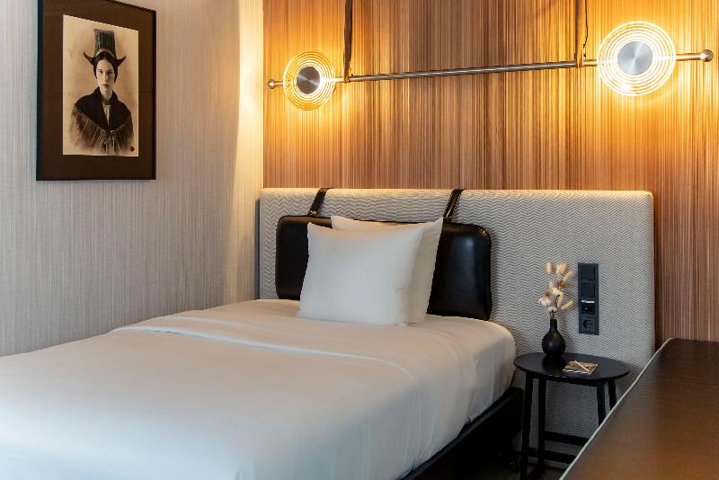 MUZE Hotel Dusseldorf - Handwritten Collection - Oda