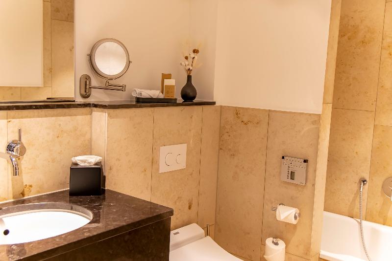 MUZE Hotel Dusseldorf - Handwritten Collection - Oda